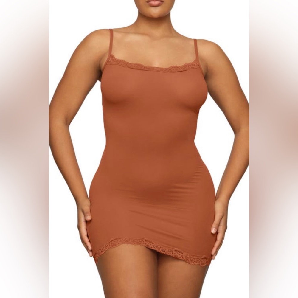 ✨ SKIMS Fits Everybody Lace Slip Dress 🤎 Bronze | Size S | NWT